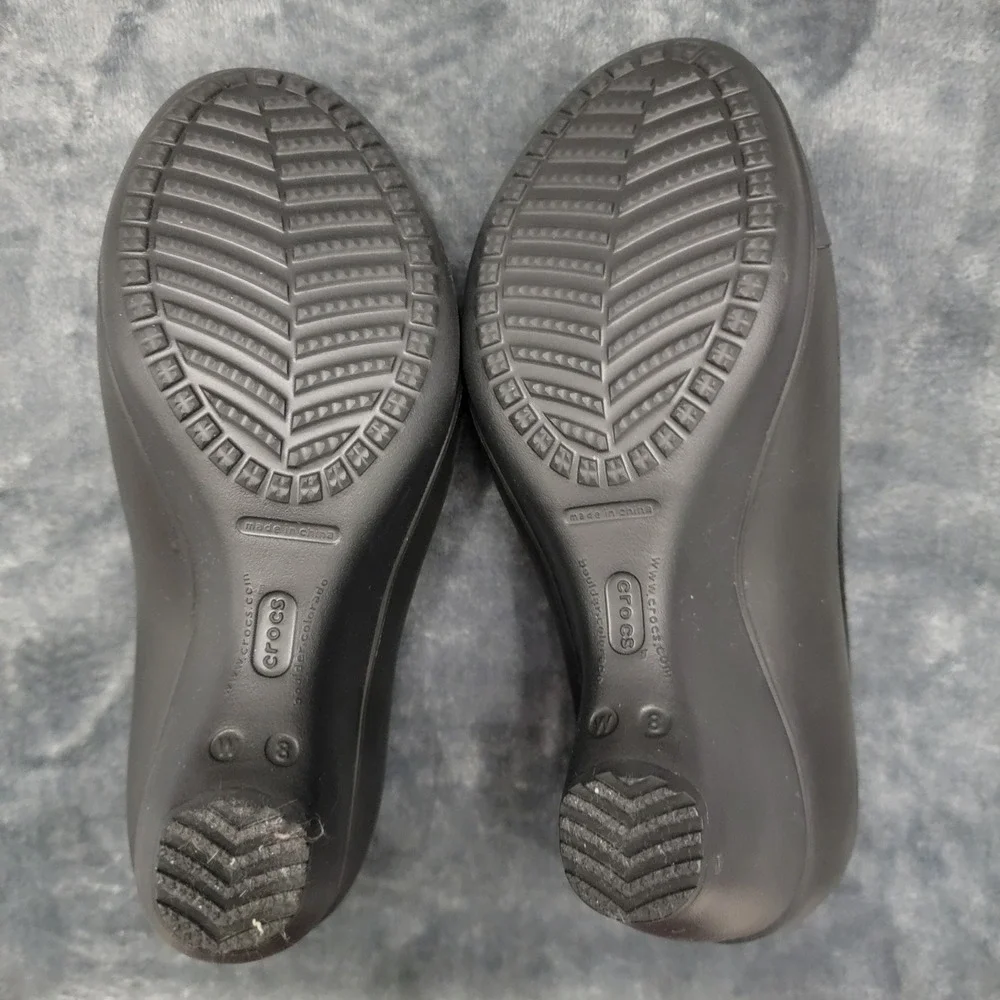 Crocs Wedge Pumps Womens 8 Black‎ Cap Toe Comfort Waterproof Versatile Casual